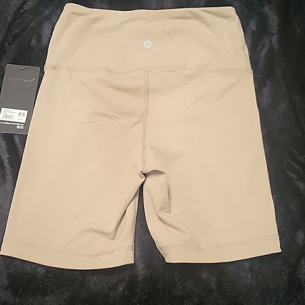 New with tags 90 Degree by Reflex nudes shorts. Size XS - Picture 4 of 4